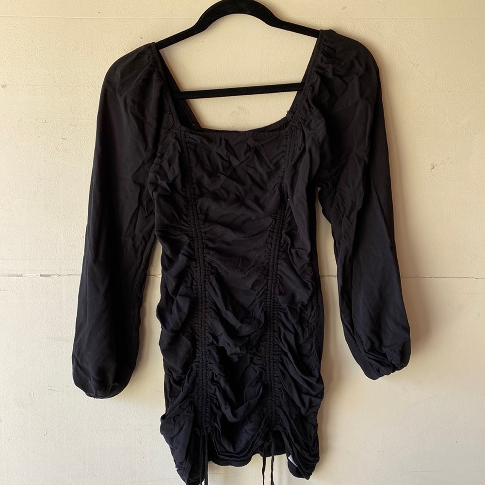 Black Body con Cinched Dress